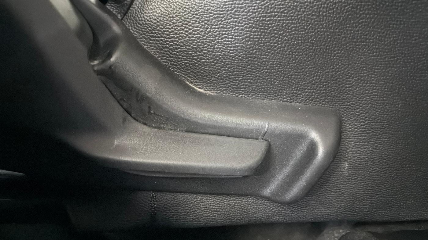 2020 Maruti Swift LXI, Petrol, Manual, 30,683 km, Driver Side Adjustment Panel