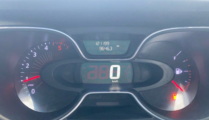 2018 Renault Captur RXT DIESEL DUAL TONE, Diesel, Manual, 1,21,157 km, Odometer Image