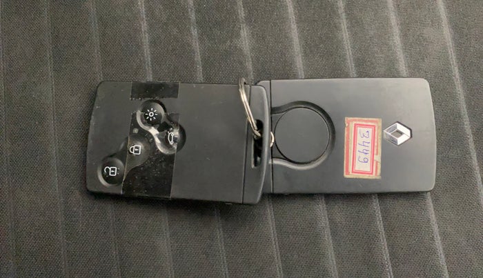 2018 Renault Captur RXT DIESEL DUAL TONE, Diesel, Manual, 1,21,157 km, Key Close Up