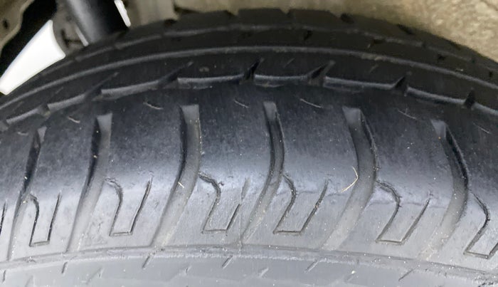 2017 Maruti Wagon R 1.0 VXI, Petrol, Manual, 82,388 km, Right Rear Tyre Tread