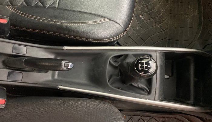 2018 Maruti Baleno ALPHA DIESEL 1.3, Diesel, Manual, 99,790 km, Gear Lever