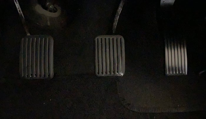 2022 Hyundai NEW SANTRO MAGNA EXECUTIVE CNG, CNG, Manual, 44,179 km, Pedals