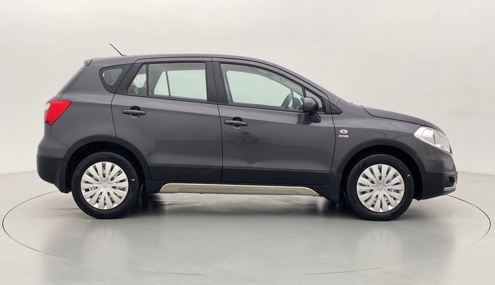 2017 Maruti S Cross SIGMA 1.3, Diesel, Manual, 49,703 km, Right Side View