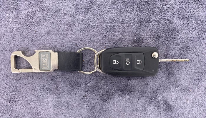 2018 Tata Tiago XT 1.2 REVOTRON, Petrol, Manual, 44,300 km, Key Close Up