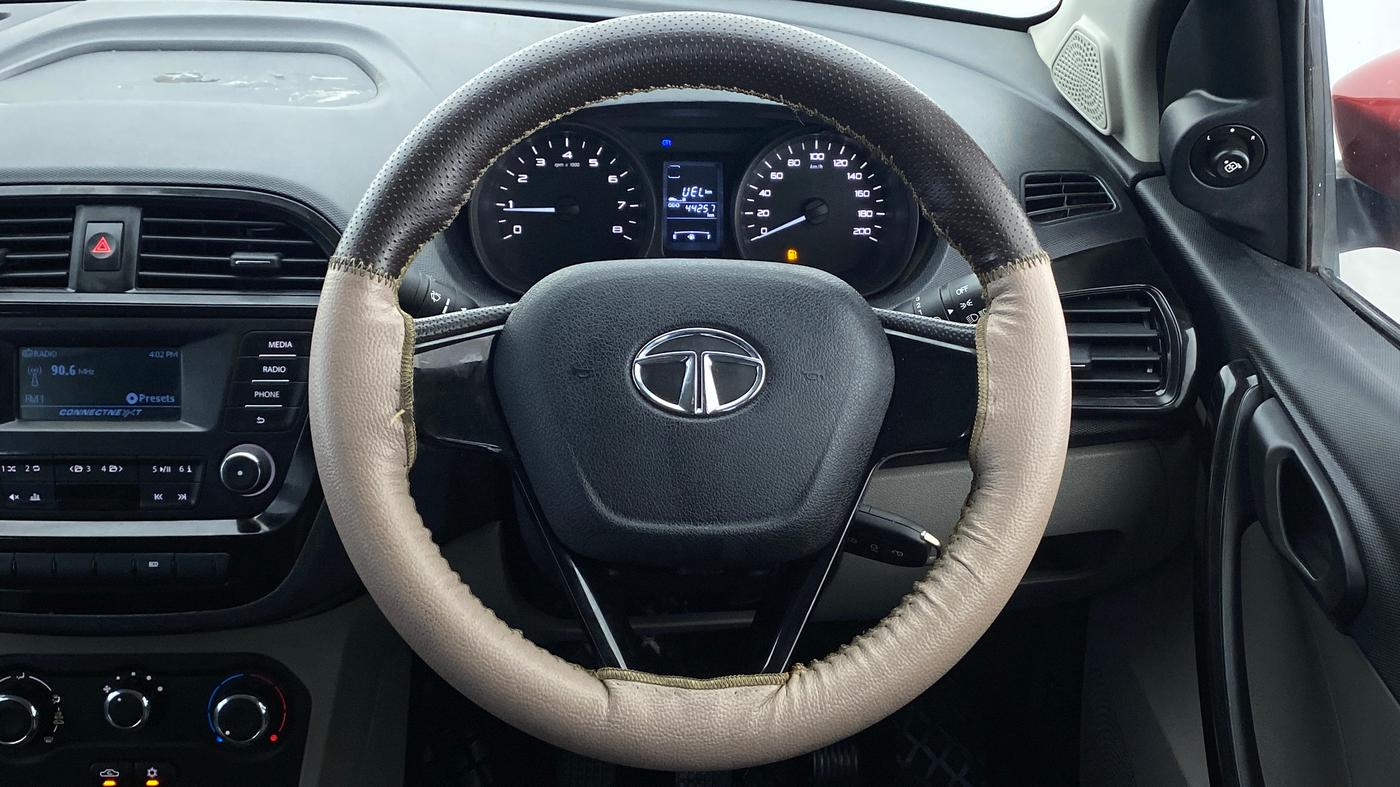 2018 Tata Tiago XT 1.2 REVOTRON, Petrol, Manual, 44,300 km, Steering Wheel Close Up