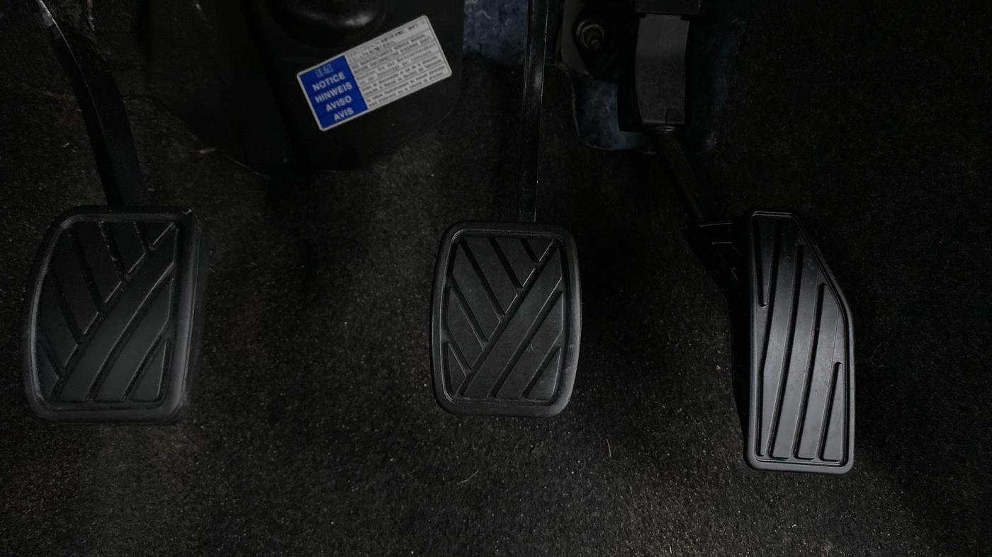2019 Maruti Swift VXI D, Petrol, Manual, 28,615 km, Pedals