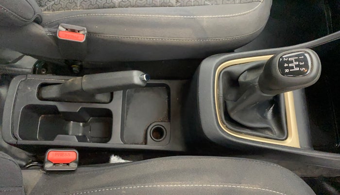 2022 Tata PUNCH ACCOMPLISHED MT, Petrol, Manual, 22,238 km, Gear Lever