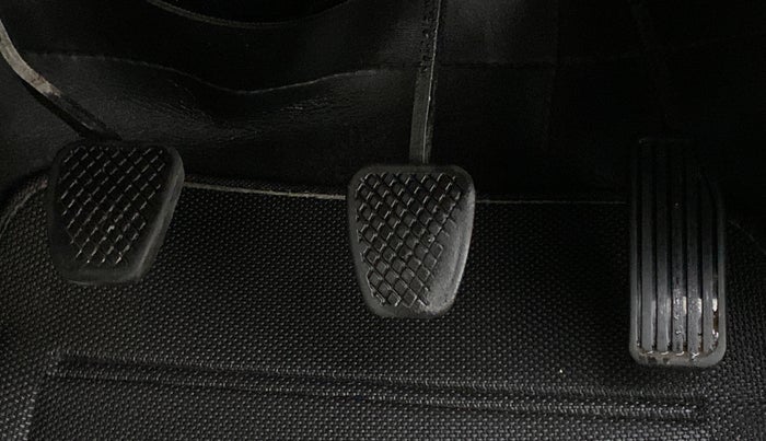 2013 Honda Amaze 1.2 SMT I VTEC, CNG, Manual, 91,509 km, Pedals