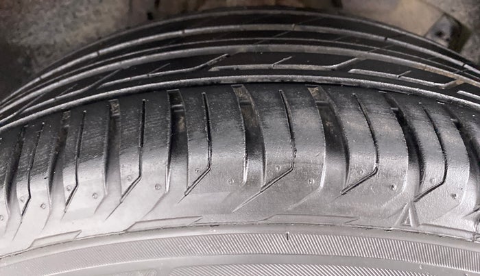 2020 Renault Duster RXS 106 PS MT, Petrol, Manual, 44,891 km, Right Front Tyre Tread