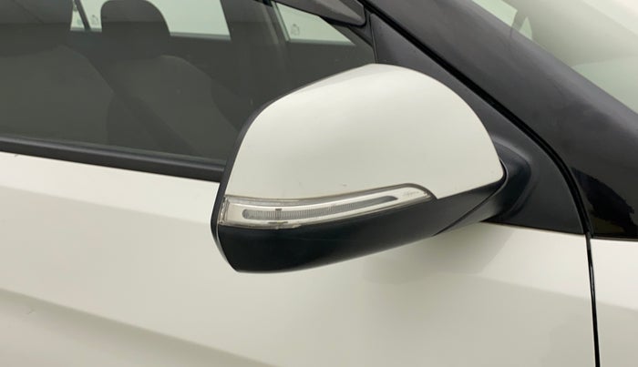 2017 Hyundai Creta SX PLUS AT 1.6 PETROL, Petrol, Automatic, 96,743 km, Right rear-view mirror - Indicator light has minor damage