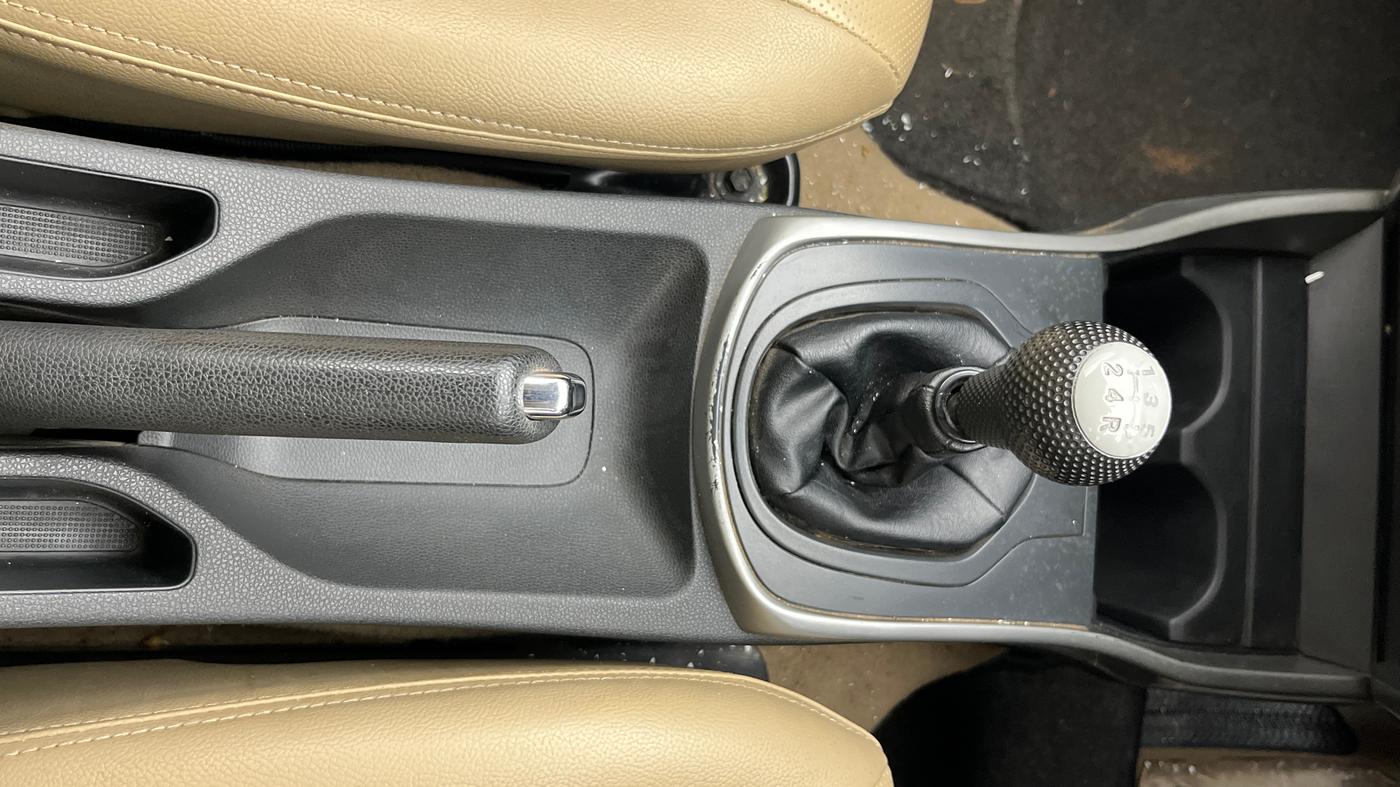 2020 Honda City 1.5L I-VTEC V MT, Petrol, Manual, 65,096 km, Gear Lever