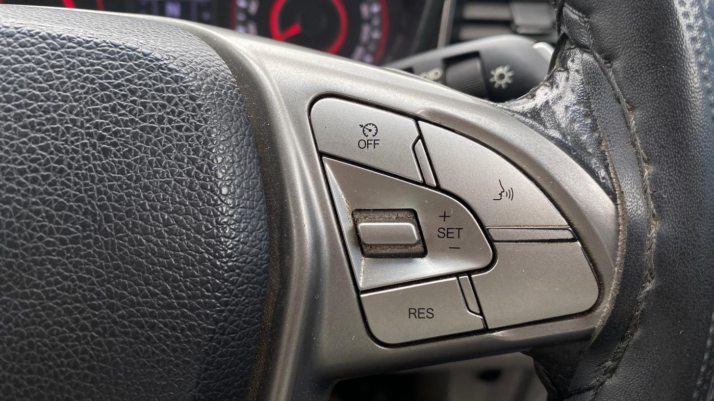 2022 Mahindra XUV300 W8 (O) 1.2 PETROL, Petrol, Manual, 56,741 km, Adaptive Cruise Control