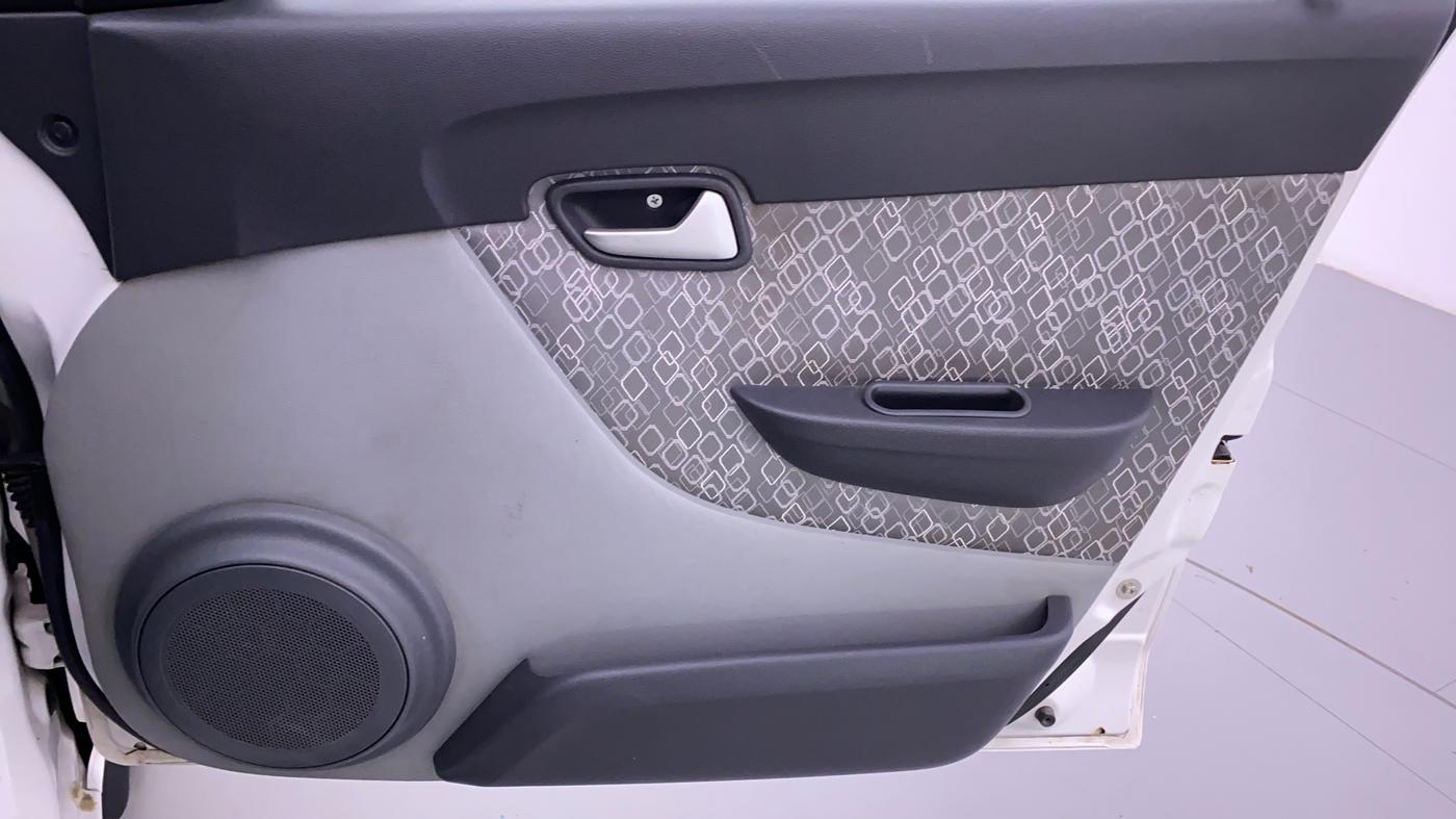 2018 Maruti Alto 800 LXI, Petrol, Manual, 30,254 km, Driver Side Door Panels Control