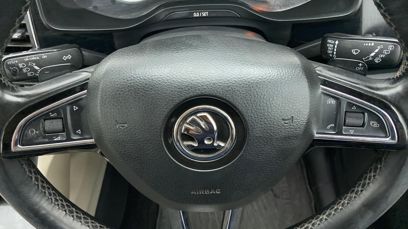 2018 Skoda Kodiaq STYLE 2.0 TDI 4X4 AT, Diesel, Automatic, 1,21,906 km, Paddle Shifters