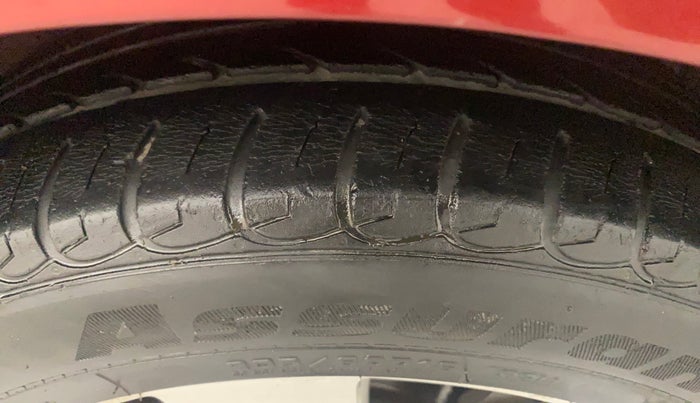 2013 Hyundai New Elantra 1.8 SX MT VTVT, Petrol, Manual, 34,857 km, Right Front Tyre Tread
