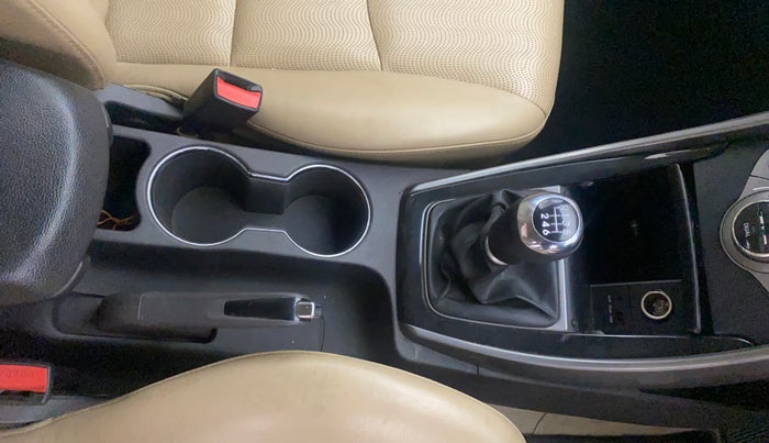 2013 Hyundai New Elantra 1.8 SX MT VTVT, Petrol, Manual, 34,857 km, Gear Lever