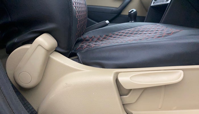 2017 Volkswagen Polo HIGHLINE1.2L, Petrol, Manual, 98,037 km, Driver Side Adjustment Panel