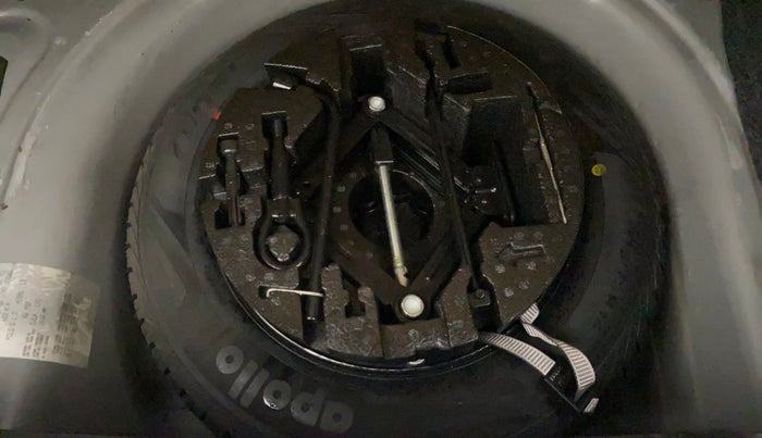 2017 Volkswagen Polo HIGHLINE1.2L, Petrol, Manual, 98,037 km, Spare Tyre