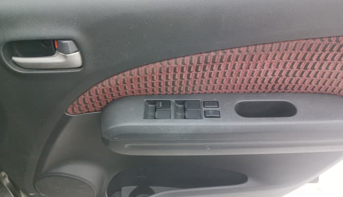 2014 Maruti Ritz VXI, Petrol, Manual, 64,908 km, Driver Side Door Panels Control