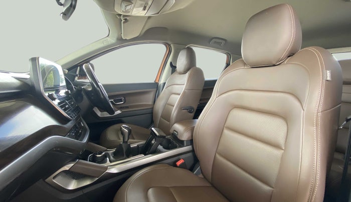 2019 Tata Harrier XZ 2.0L Kryotec, Diesel, Manual, 33,433 km, Right Side Front Door Cabin