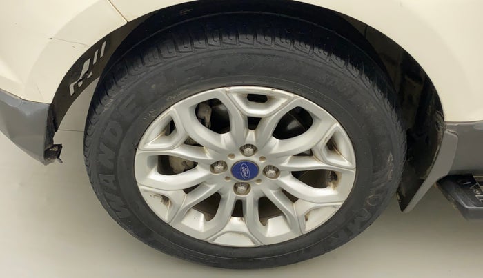 2015 Ford Ecosport TITANIUM 1.0L ECOBOOST (OPT), Petrol, Manual, 59,822 km, Left front tyre - Minor crack