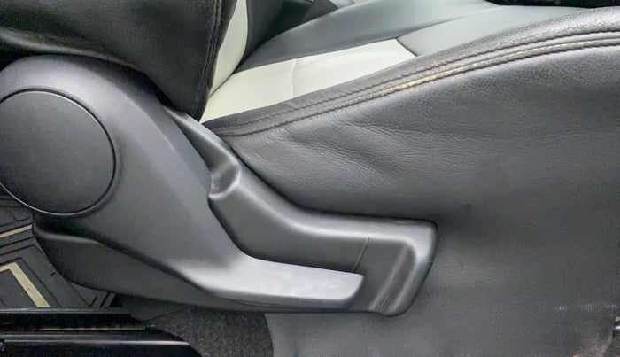 2017 Maruti IGNIS DELTA 1.2 K12 AMT, Petrol, Automatic, 22,182 km, Driver Side Adjustment Panel
