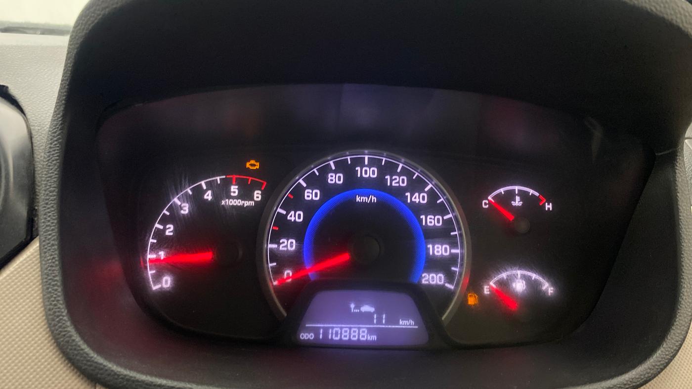 2013 Hyundai Grand i10 ASTA 1.1 CRDI, Diesel, Manual, 1,10,846 km, Odometer Image