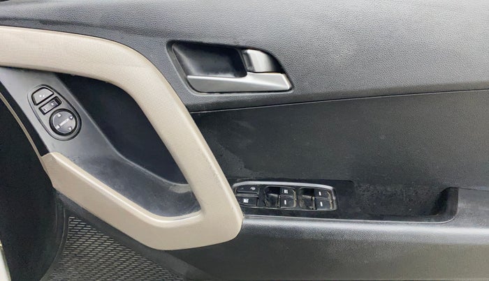 2016 Hyundai Creta SX PLUS 1.6 PETROL, Petrol, Manual, 84,413 km, Driver Side Door Panels Control