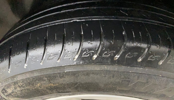 2016 Hyundai Creta SX PLUS 1.6 PETROL, Petrol, Manual, 84,413 km, Left Rear Tyre Tread