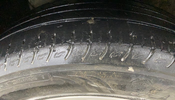 2016 Hyundai Creta SX PLUS 1.6 PETROL, Petrol, Manual, 84,413 km, Left Front Tyre Tread