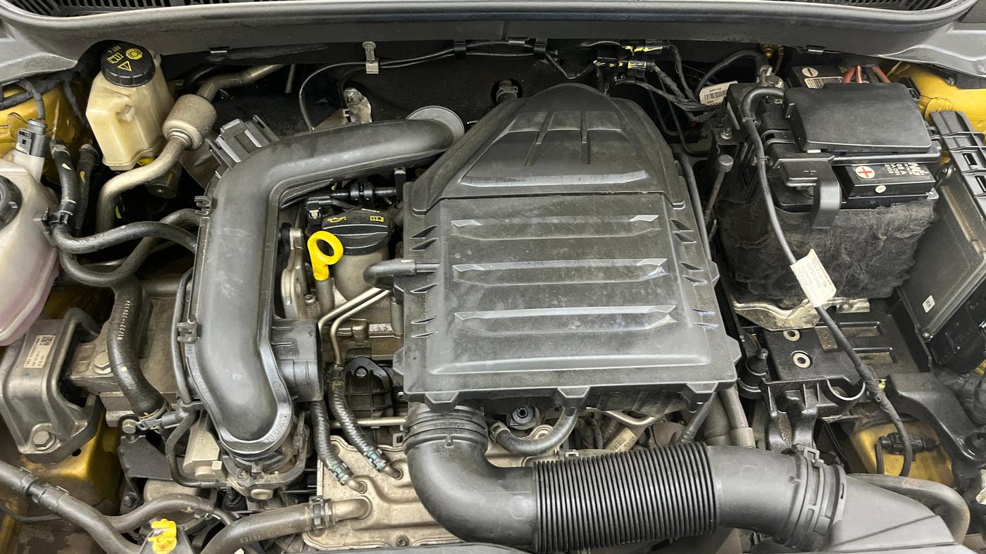 2022 Volkswagen TAIGUN TOPLINE 1.0 TSI AT, Petrol, Automatic, 27,592 km, Engine View
