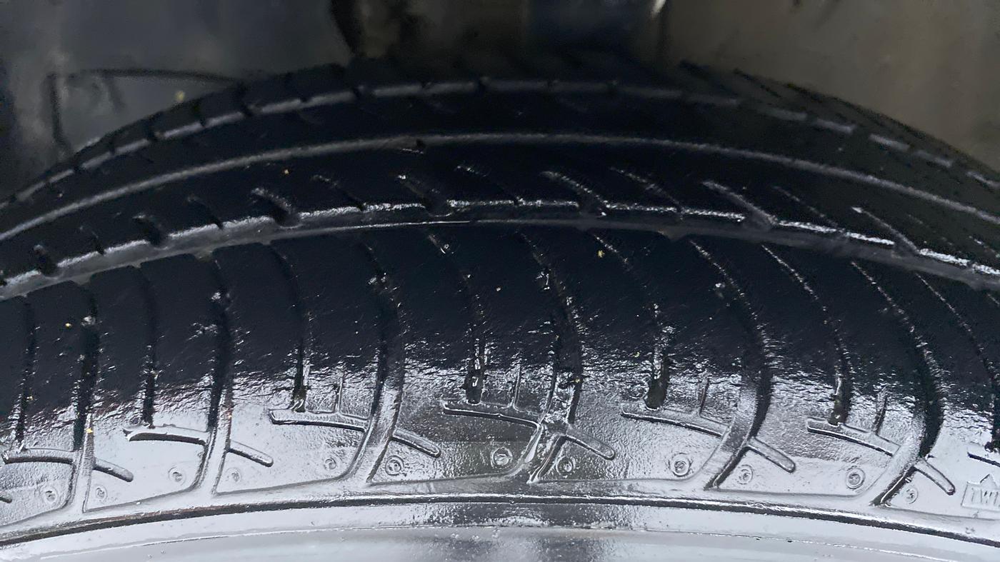 2020 Maruti New Wagon-R VXI 1.0, Petrol, Manual, 13,957 km, Left Front Tyre Tread