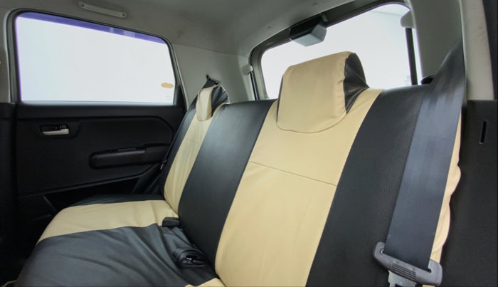 2020 Maruti New Wagon-R VXI 1.0, Petrol, Manual, 13,957 km, Right Side Rear Door Cabin