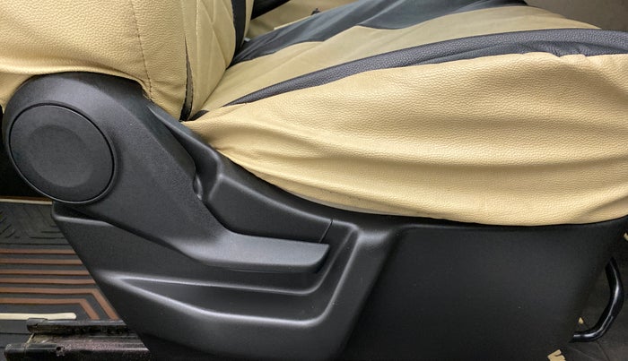 2020 Maruti New Wagon-R VXI 1.0, Petrol, Manual, 13,957 km, Driver Side Adjustment Panel