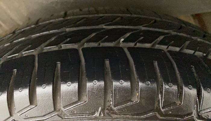 2016 Maruti Wagon R 1.0 VXI AMT, Petrol, Automatic, 49,579 km, Right Rear Tyre Tread