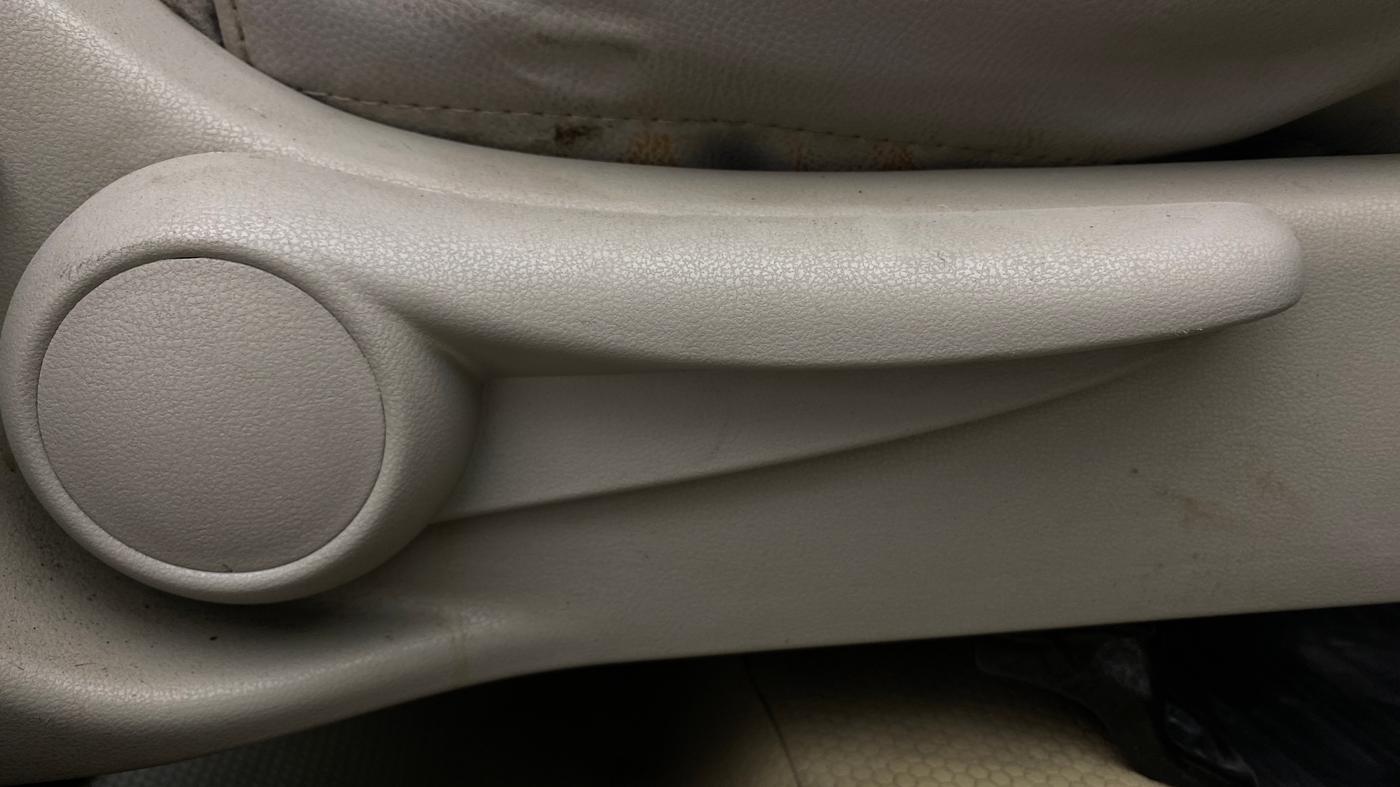 2015 Nissan Micra XV CVT, Petrol, Automatic, 31,216 km, Driver Side Adjustment Panel
