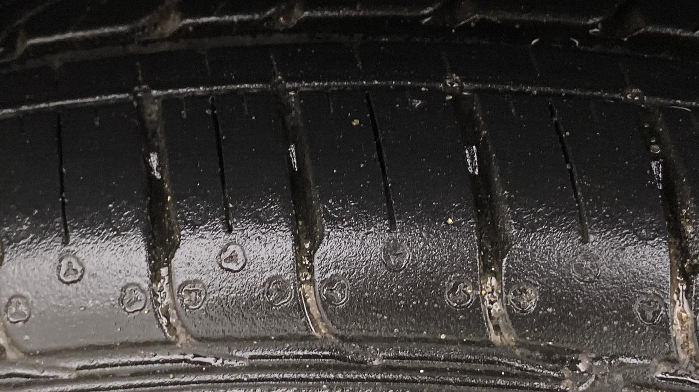 2015 Nissan Micra XV CVT, Petrol, Automatic, 31,216 km, Left Front Tyre Tread