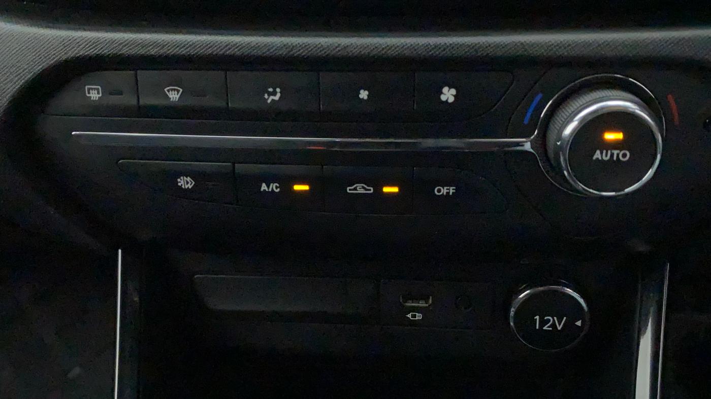 2022 Tata ALTROZ XZ PLUS PETROL DARK EDITION, Petrol, Manual, 14,242 km, Automatic Climate Control