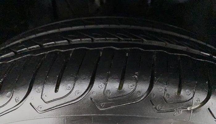 2022 Tata ALTROZ XZ PLUS PETROL DARK EDITION, Petrol, Manual, 14,242 km, Right Front Tyre Tread