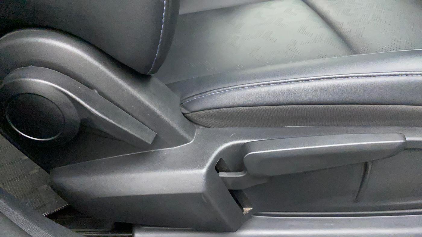 2022 Tata ALTROZ XZ PLUS PETROL DARK EDITION, Petrol, Manual, 14,242 km, Driver Side Adjustment Panel