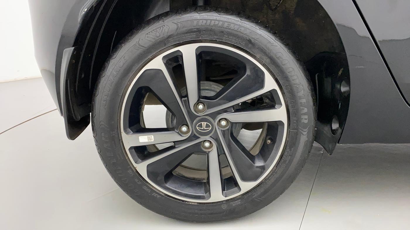 2022 Tata ALTROZ XZ PLUS PETROL DARK EDITION, Petrol, Manual, 14,242 km, Right Rear Wheel