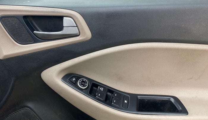 2016 Hyundai Elite i20 SPORTZ 1.2, Petrol, Manual, 90,234 km, Driver Side Door Panels Control