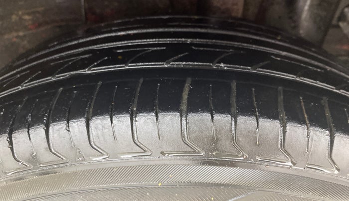 2016 Hyundai Elite i20 SPORTZ 1.2, Petrol, Manual, 90,234 km, Left Rear Tyre Tread