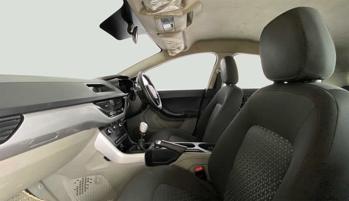 2018 Tata NEXON XM 1.2, Petrol, Manual, 39,150 km, Right Side Front Door Cabin