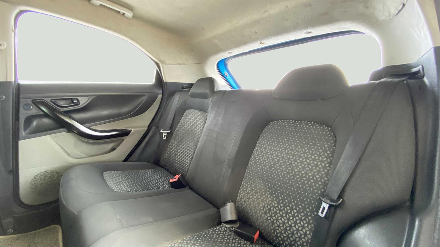 2018 Tata NEXON XM 1.2, Petrol, Manual, 39,150 km, Right Side Rear Door Cabin