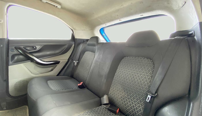 2018 Tata NEXON XM 1.2, Petrol, Manual, 39,150 km, Right Side Rear Door Cabin