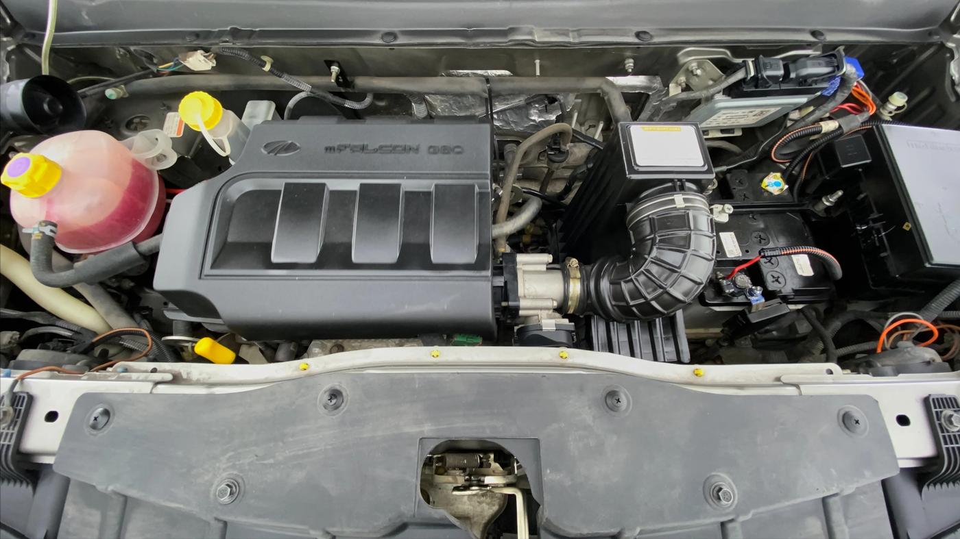 2016 Mahindra Kuv100 K8 6 STR, Petrol, Manual, 20,213 km, Open Bonet