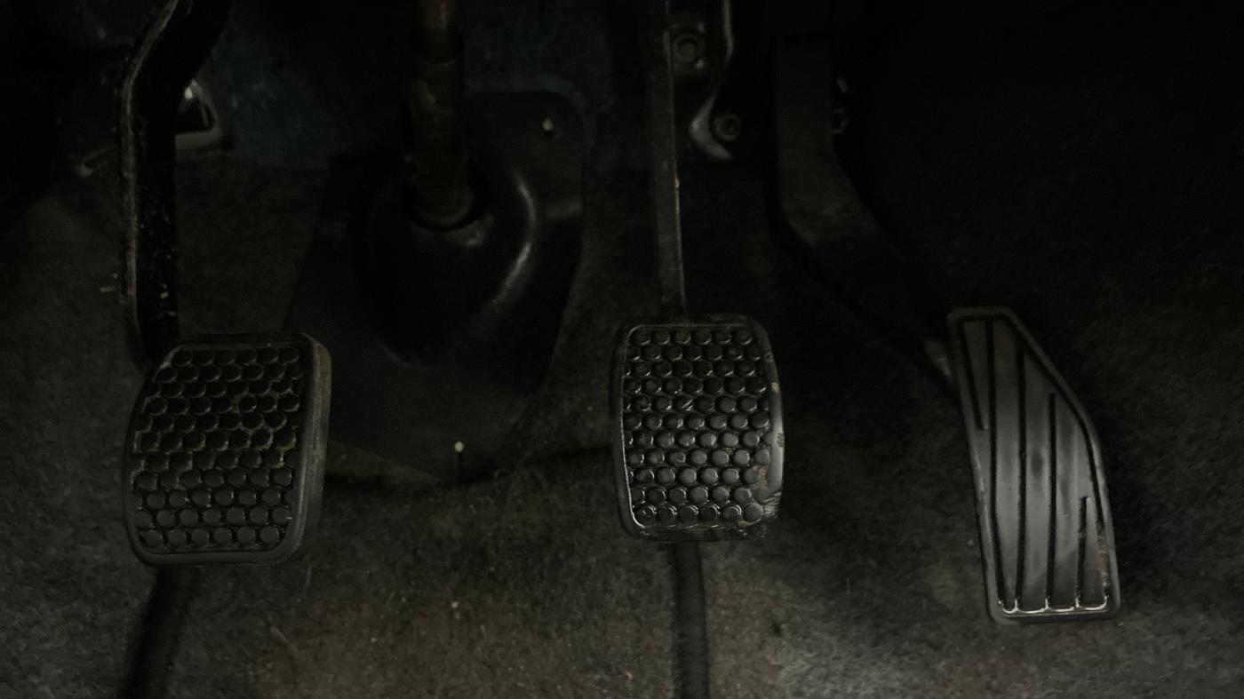 2018 Maruti Alto 800 LXI, Petrol, Manual, 16,179 km, Pedals