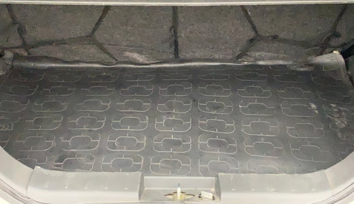 2017 Maruti Alto K10 VXI AMT, Petrol, Automatic, 27,055 km, Boot Inside