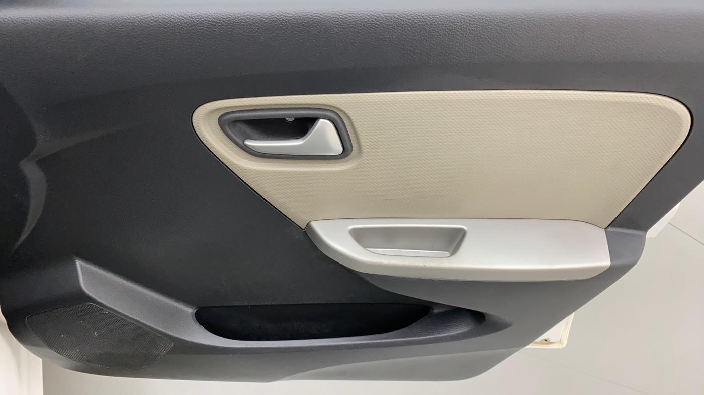 2017 Maruti Alto K10 VXI AMT, Petrol, Automatic, 27,055 km, Driver Side Door Panels Control